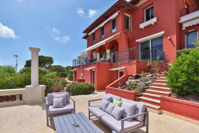 maison à vendre - 9 pièces - 426.6 m2 - VILLEFRANCHE SUR MER - 06 - PROVENCE-ALPES-COTE-D-AZUR - Century 21 Lafage Transactions