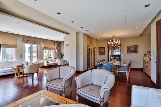 maison à vendre - 9 pièces - 426.6 m2 - VILLEFRANCHE SUR MER - 06 - PROVENCE-ALPES-COTE-D-AZUR - Century 21 Lafage Transactions