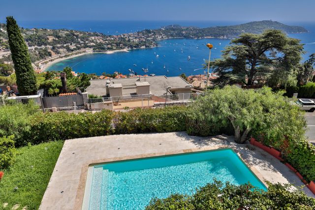 maison à vendre - 9 pièces - 426.6 m2 - VILLEFRANCHE SUR MER - 06 - PROVENCE-ALPES-COTE-D-AZUR - Century 21 Lafage Transactions