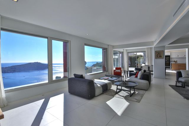 maison à louer - 5 pièces - 440.0 m2 - VILLEFRANCHE SUR MER - 06 - PROVENCE-ALPES-COTE-D-AZUR - Century 21 Lafage Transactions