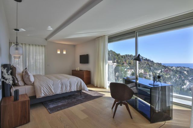 maison à louer - 6 pièces - 360.0 m2 - VILLEFRANCHE SUR MER - 06 - PROVENCE-ALPES-COTE-D-AZUR - Century 21 Lafage Transactions