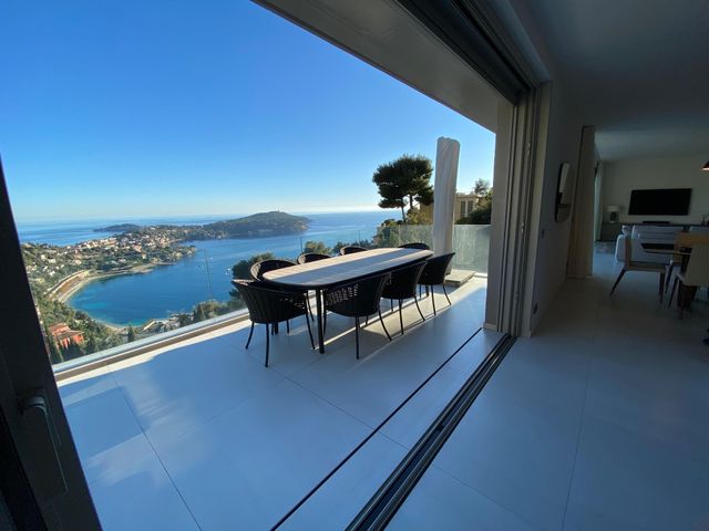 maison à louer - 6 pièces - 360.0 m2 - VILLEFRANCHE SUR MER - 06 - PROVENCE-ALPES-COTE-D-AZUR - Century 21 Lafage Transactions