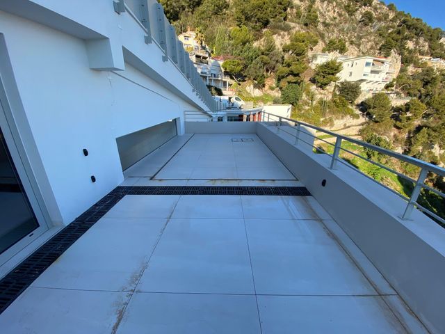 maison à louer - 6 pièces - 360.0 m2 - VILLEFRANCHE SUR MER - 06 - PROVENCE-ALPES-COTE-D-AZUR - Century 21 Lafage Transactions