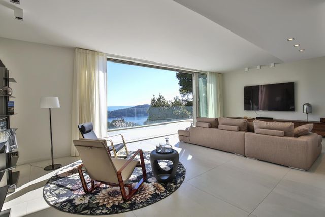 maison à louer - 6 pièces - 360.0 m2 - VILLEFRANCHE SUR MER - 06 - PROVENCE-ALPES-COTE-D-AZUR - Century 21 Lafage Transactions