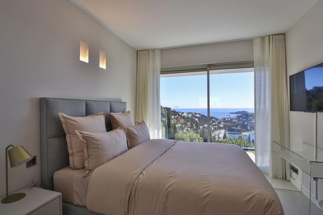 maison à louer - 6 pièces - 360.0 m2 - VILLEFRANCHE SUR MER - 06 - PROVENCE-ALPES-COTE-D-AZUR - Century 21 Lafage Transactions