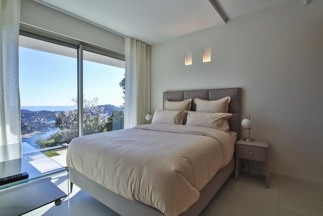 maison à louer - 6 pièces - 360.0 m2 - VILLEFRANCHE SUR MER - 06 - PROVENCE-ALPES-COTE-D-AZUR - Century 21 Lafage Transactions