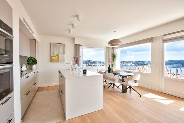 Appartement F4 à vendre - 4 pièces - 99.05 m2 - VILLEFRANCHE SUR MER - 06 - PROVENCE-ALPES-COTE-D-AZUR - Century 21 Lafage Transactions