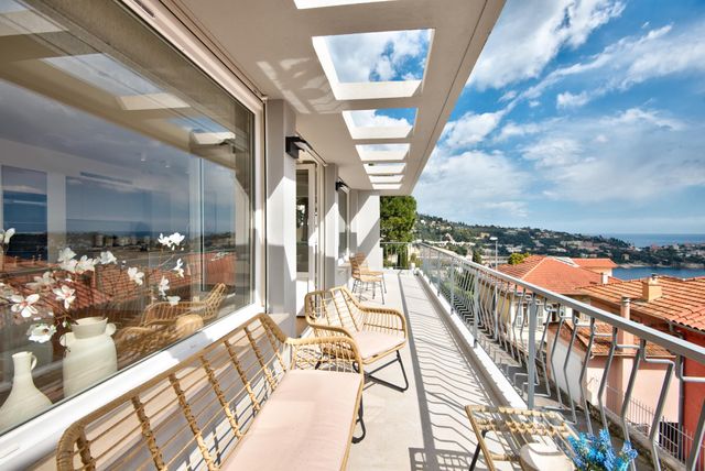 Appartement F4 à vendre - 4 pièces - 99.05 m2 - VILLEFRANCHE SUR MER - 06 - PROVENCE-ALPES-COTE-D-AZUR - Century 21 Lafage Transactions