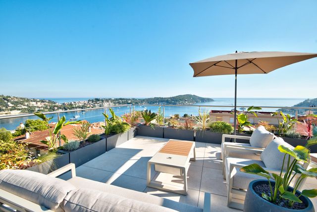 Appartement F4 à vendre - 4 pièces - 99.05 m2 - VILLEFRANCHE SUR MER - 06 - PROVENCE-ALPES-COTE-D-AZUR - Century 21 Lafage Transactions