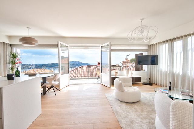 Appartement F4 à vendre - 4 pièces - 99.05 m2 - VILLEFRANCHE SUR MER - 06 - PROVENCE-ALPES-COTE-D-AZUR - Century 21 Lafage Transactions