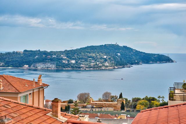 Appartement F4 à vendre - 4 pièces - 99.05 m2 - VILLEFRANCHE SUR MER - 06 - PROVENCE-ALPES-COTE-D-AZUR - Century 21 Lafage Transactions