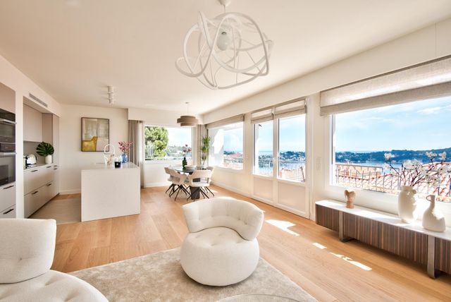 Appartement F4 à vendre - 4 pièces - 99.05 m2 - VILLEFRANCHE SUR MER - 06 - PROVENCE-ALPES-COTE-D-AZUR - Century 21 Lafage Transactions
