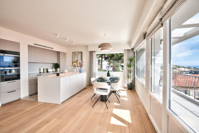 Appartement F4 à vendre - 4 pièces - 99.05 m2 - VILLEFRANCHE SUR MER - 06 - PROVENCE-ALPES-COTE-D-AZUR - Century 21 Lafage Transactions