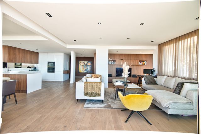 Appartement F3 à vendre - 3 pièces - 108.08 m2 - NICE - 06 - PROVENCE-ALPES-COTE-D-AZUR - Century 21 Lafage Transactions