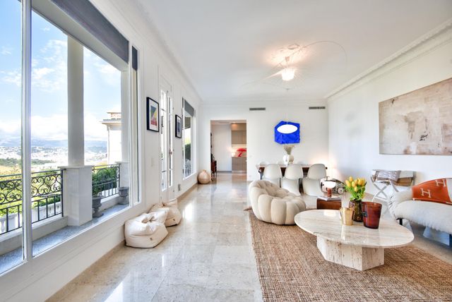 maison à vendre - 6 pièces - 221.97 m2 - NICE - 06 - PROVENCE-ALPES-COTE-D-AZUR - Century 21 Lafage Transactions