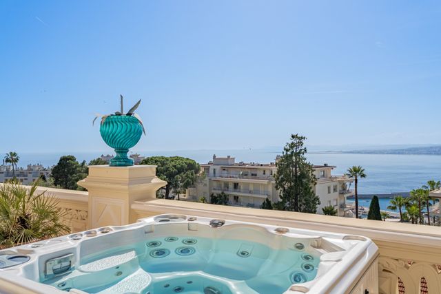 Appartement F6 à vendre - 6 pièces - 173.0 m2 - NICE - 06 - PROVENCE-ALPES-COTE-D-AZUR - Century 21 Lafage Transactions