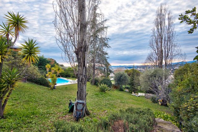 Afficher la photo en grand maison à vendre - 6 pièces - 204.83 m2 - NICE - 06 - PROVENCE-ALPES-COTE-D-AZUR - Century 21 Lafage Transactions