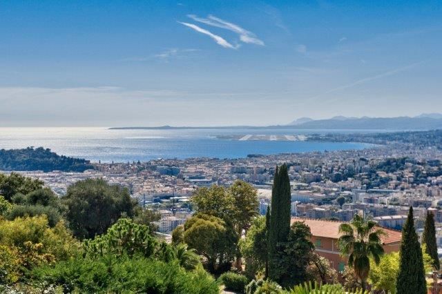 Afficher la photo en grand maison à vendre - 6 pièces - 204.83 m2 - NICE - 06 - PROVENCE-ALPES-COTE-D-AZUR - Century 21 Lafage Transactions