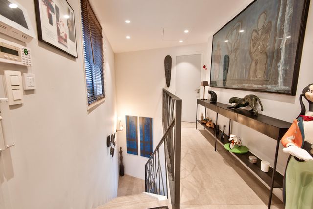 Afficher la photo en grand maison à vendre - 6 pièces - 204.83 m2 - NICE - 06 - PROVENCE-ALPES-COTE-D-AZUR - Century 21 Lafage Transactions