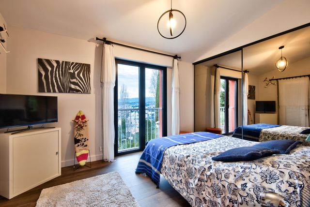 Afficher la photo en grand maison à vendre - 6 pièces - 204.83 m2 - NICE - 06 - PROVENCE-ALPES-COTE-D-AZUR - Century 21 Lafage Transactions