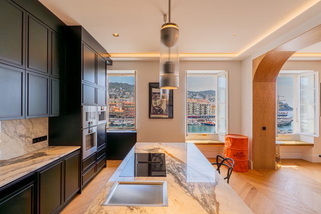 Appartement F3 à vendre - 3 pièces - 149.5 m2 - NICE - 06 - PROVENCE-ALPES-COTE-D-AZUR - Century 21 Lafage Transactions