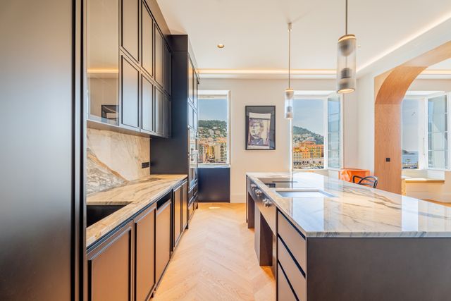 Appartement F3 à vendre - 3 pièces - 149.5 m2 - NICE - 06 - PROVENCE-ALPES-COTE-D-AZUR - Century 21 Lafage Transactions
