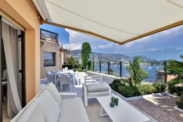 Appartement F4 à vendre - 4 pièces - 172.18 m2 - NICE - 06 - PROVENCE-ALPES-COTE-D-AZUR - Century 21 Lafage Transactions