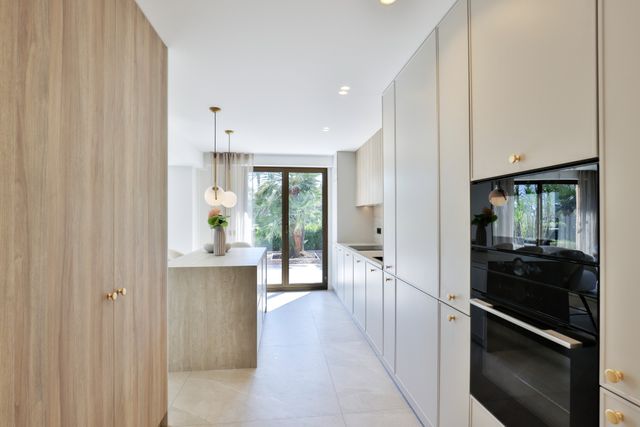 Appartement F4 à vendre - 4 pièces - 172.18 m2 - NICE - 06 - PROVENCE-ALPES-COTE-D-AZUR - Century 21 Lafage Transactions