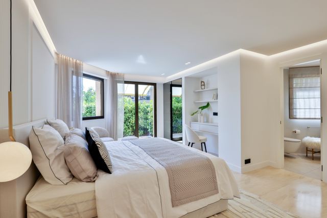 Appartement F4 à vendre - 4 pièces - 172.18 m2 - NICE - 06 - PROVENCE-ALPES-COTE-D-AZUR - Century 21 Lafage Transactions