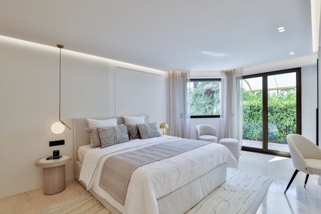 Appartement F4 à vendre - 4 pièces - 172.18 m2 - NICE - 06 - PROVENCE-ALPES-COTE-D-AZUR - Century 21 Lafage Transactions