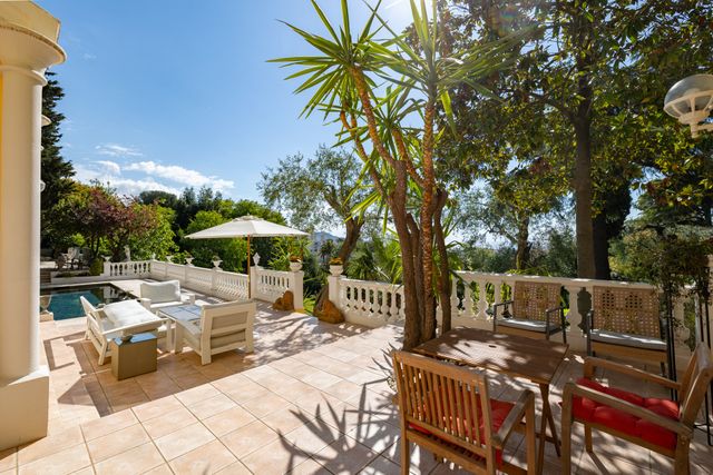 maison à vendre - 10 pièces - 327.17 m2 - NICE - 06 - PROVENCE-ALPES-COTE-D-AZUR - Century 21 Lafage Transactions