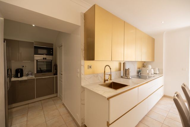 maison à vendre - 10 pièces - 327.17 m2 - NICE - 06 - PROVENCE-ALPES-COTE-D-AZUR - Century 21 Lafage Transactions