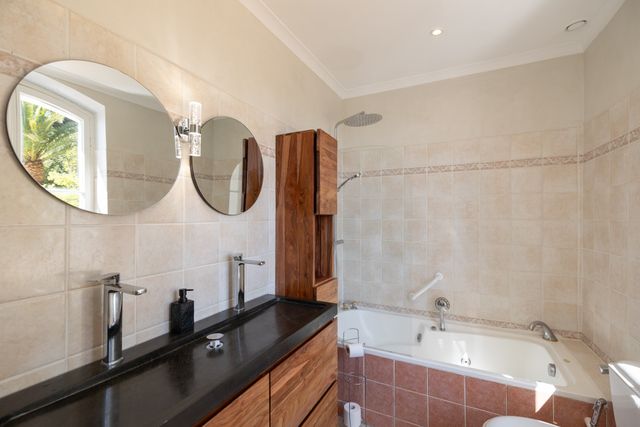 maison à vendre - 10 pièces - 327.17 m2 - NICE - 06 - PROVENCE-ALPES-COTE-D-AZUR - Century 21 Lafage Transactions