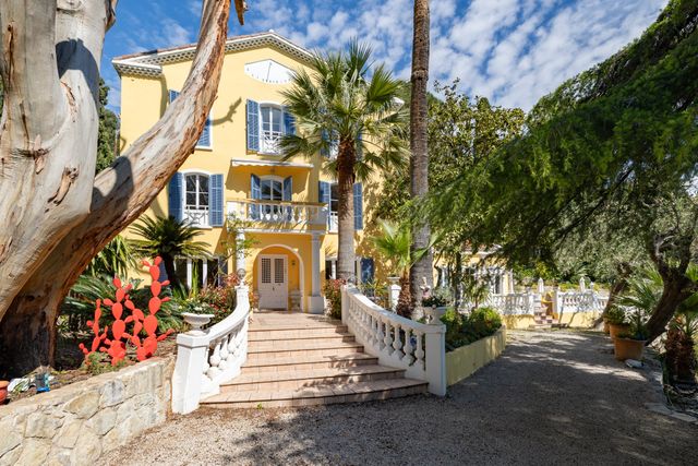 maison à vendre - 10 pièces - 327.17 m2 - NICE - 06 - PROVENCE-ALPES-COTE-D-AZUR - Century 21 Lafage Transactions
