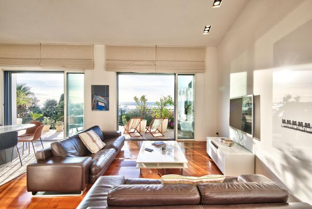 Appartement F4 à louer - 4 pièces - 142.56 m2 - NICE - 06 - PROVENCE-ALPES-COTE-D-AZUR - Century 21 Lafage Transactions