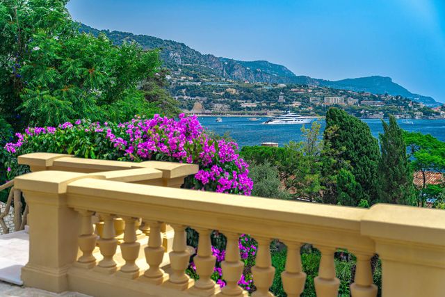 maison à vendre - 6 pièces - 643.0 m2 - VILLEFRANCHE SUR MER - 06 - PROVENCE-ALPES-COTE-D-AZUR - Century 21 Lafage Transactions