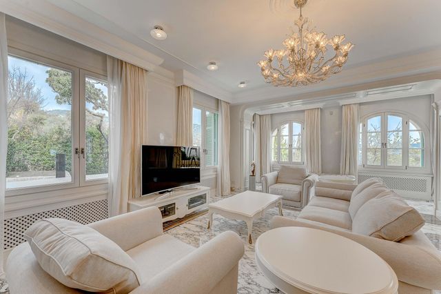 maison à vendre - 6 pièces - 643.0 m2 - VILLEFRANCHE SUR MER - 06 - PROVENCE-ALPES-COTE-D-AZUR - Century 21 Lafage Transactions