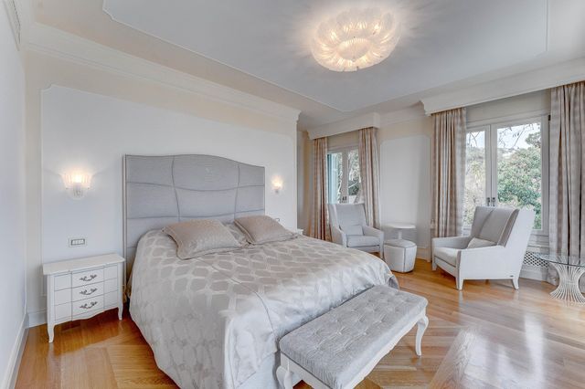 maison à vendre - 6 pièces - 643.0 m2 - VILLEFRANCHE SUR MER - 06 - PROVENCE-ALPES-COTE-D-AZUR - Century 21 Lafage Transactions