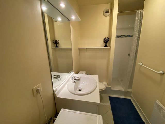 Appartement F1 à louer - 1 pièce - 29.2 m2 - NICE - 06 - PROVENCE-ALPES-COTE-D-AZUR - Century 21 Lafage Transactions