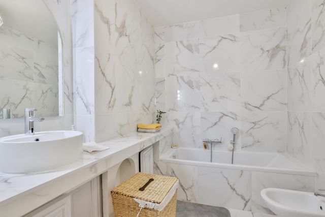 maison à vendre - 7 pièces - 261.3 m2 - NICE - 06 - PROVENCE-ALPES-COTE-D-AZUR - Century 21 Lafage Transactions