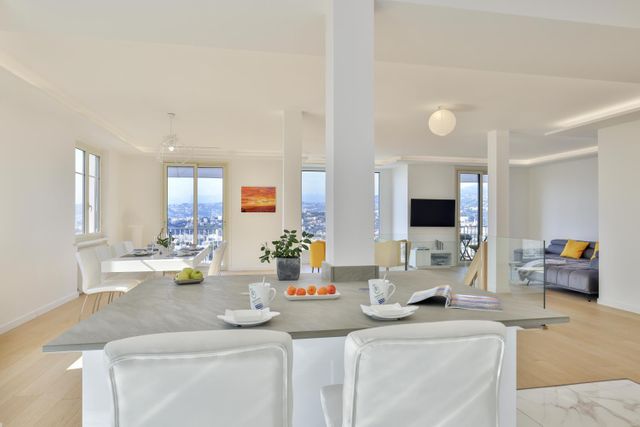 maison à vendre - 7 pièces - 261.3 m2 - NICE - 06 - PROVENCE-ALPES-COTE-D-AZUR - Century 21 Lafage Transactions