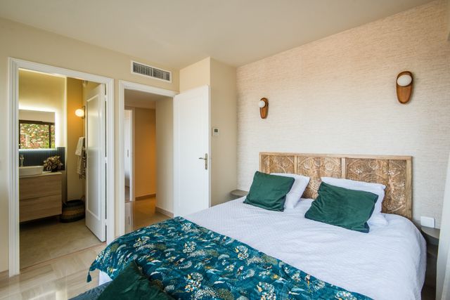 Appartement F6 à vendre - 6 pièces - 200.12 m2 - NICE - 06 - PROVENCE-ALPES-COTE-D-AZUR - Century 21 Lafage Transactions