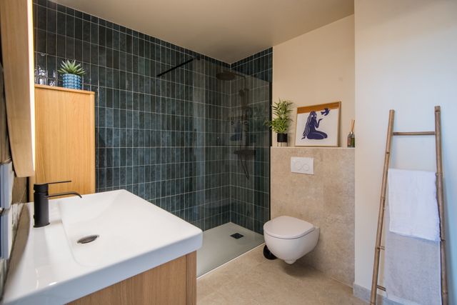 Appartement F6 à vendre - 6 pièces - 200.12 m2 - NICE - 06 - PROVENCE-ALPES-COTE-D-AZUR - Century 21 Lafage Transactions