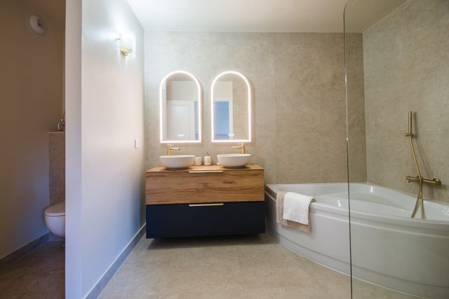 Appartement F6 à vendre - 6 pièces - 200.12 m2 - NICE - 06 - PROVENCE-ALPES-COTE-D-AZUR - Century 21 Lafage Transactions