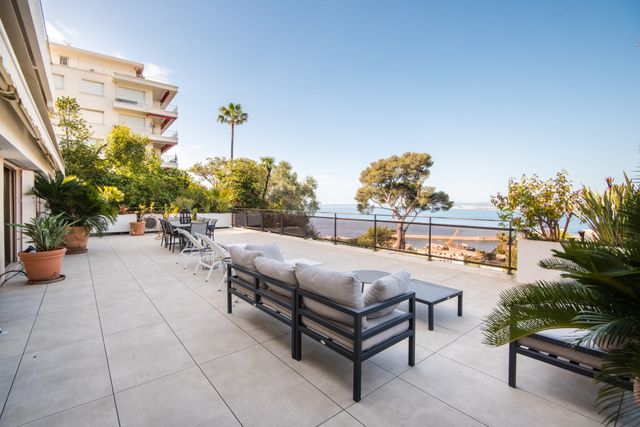 Appartement F6 à vendre - 6 pièces - 200.12 m2 - NICE - 06 - PROVENCE-ALPES-COTE-D-AZUR - Century 21 Lafage Transactions