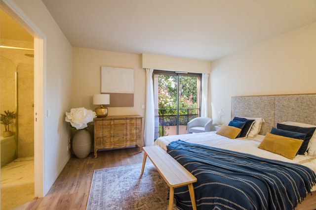 Appartement F6 à vendre - 6 pièces - 200.12 m2 - NICE - 06 - PROVENCE-ALPES-COTE-D-AZUR - Century 21 Lafage Transactions