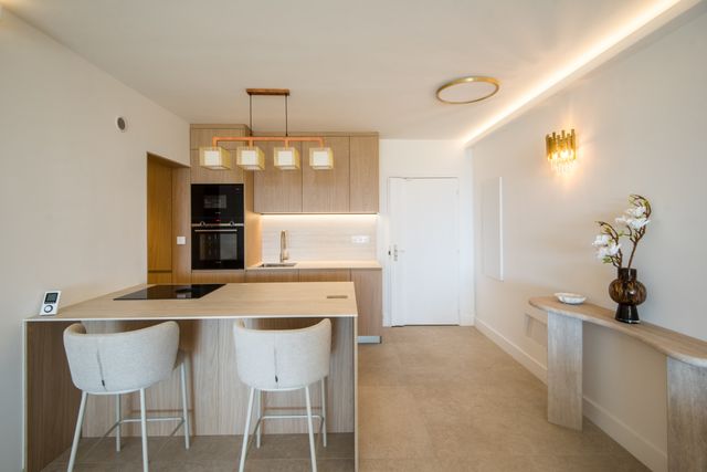 Appartement F3 à vendre - 3 pièces - 110.32 m2 - NICE - 06 - PROVENCE-ALPES-COTE-D-AZUR - Century 21 Lafage Transactions