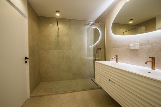 Appartement F3 à vendre - 3 pièces - 110.32 m2 - NICE - 06 - PROVENCE-ALPES-COTE-D-AZUR - Century 21 Lafage Transactions