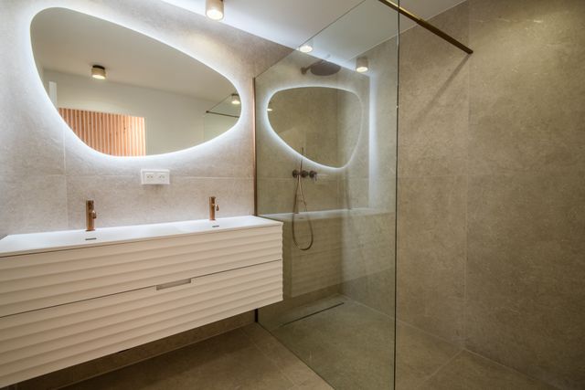 Appartement F3 à vendre - 3 pièces - 110.32 m2 - NICE - 06 - PROVENCE-ALPES-COTE-D-AZUR - Century 21 Lafage Transactions