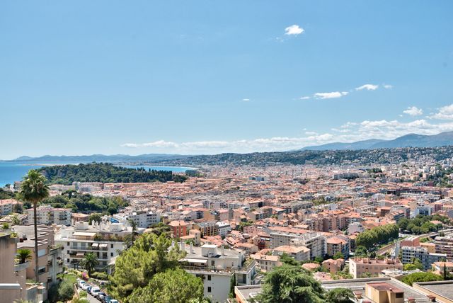 Appartement F5 à vendre - 5 pièces - 167.33 m2 - NICE - 06 - PROVENCE-ALPES-COTE-D-AZUR - Century 21 Lafage Transactions